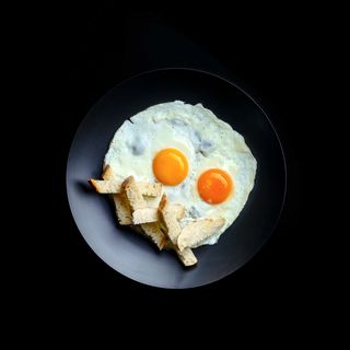 Huevos Fritos con Tosta