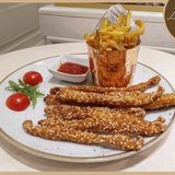 Pileci pohovani stapici sa pomfritom 350gr