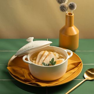 Бульйон з курячим філе