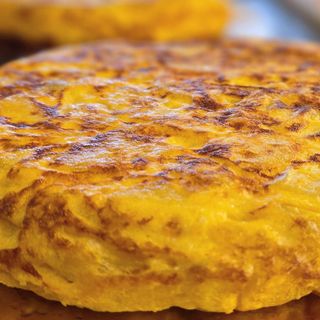 Porción de tortilla de patatas