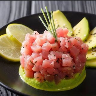 203. Tartare tonno
