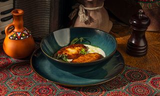 ჭვიშტარი ლურჯი ყველის სოუსით