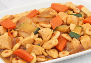 Plato de pollo con almendra