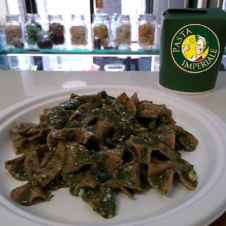 Farfalle integrali al pesto genovese