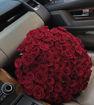 101 червона троянда