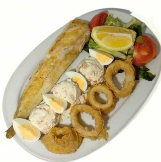 Plato Combinado Merluza