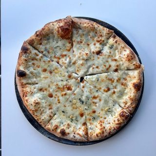 Pizza Quattro Formaggi