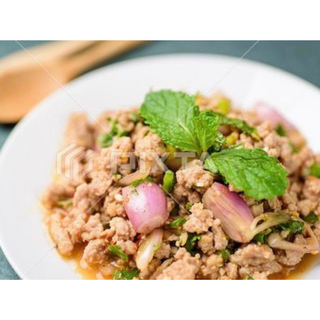 920. Ensalada Larb Moo