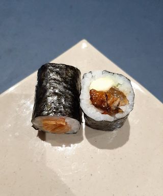 Maki Anguila y Aguacate (8 Piezas)