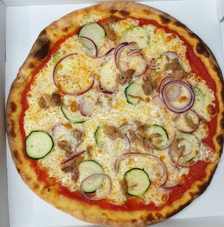 Pizza Con Pescado Fresca (33 Cm.)