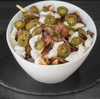 Papas locas con cheese and bacon