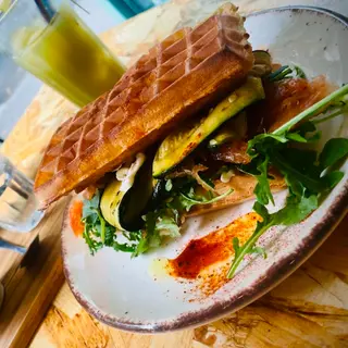 Waffles Con Salmón