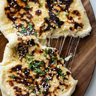 Naan de Queijo e Alho