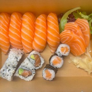 Sushi salmone