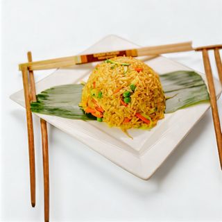 Riso saltato al curry con misto di verdure