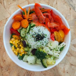 Vica vegan salad gluten free 325 kcal