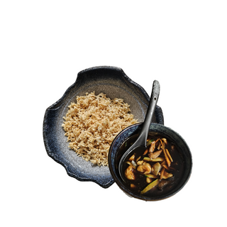 Arroz crujiente ku-bak con gambas