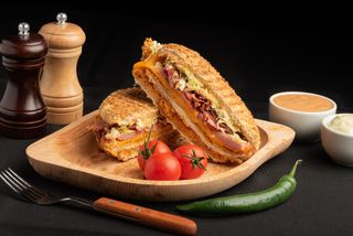 Sandwich Şniţel Taste