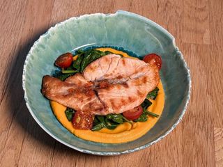 Смажений лосось (300g)