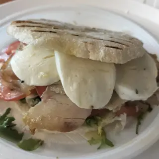 Puccia con porchetta di arriccia