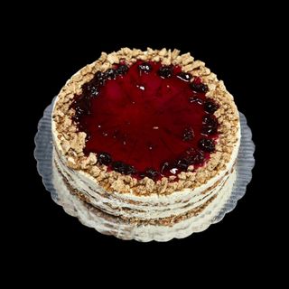 ВИЕНСКА ТОРТА С ВИШНИ 8п. (900 г.)