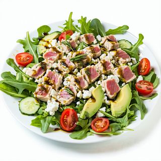 Tuna sa avokadom i zrnasti sir