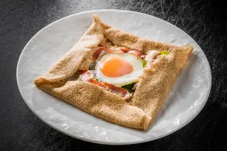 msemen au jambon de dinde, fromage et œufs