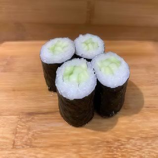 Maki Relleno De Pepino (12 Uds.)