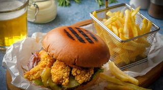 Бъргър с пилешко филе (400г)