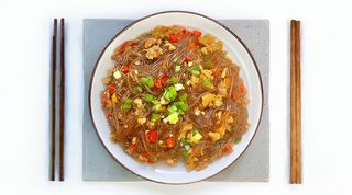 23a.Spaghetti di soia con carne piccante 