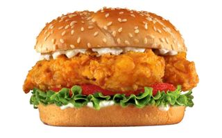 Fish Burger cu cartofi prajiti