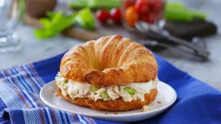 Croissant De Atún
