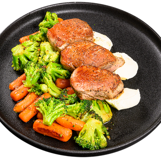 СВИНСКИ ПЪНЧЕТА ОТ БОН ФИЛЕ НА ТИГАН  (300 г)