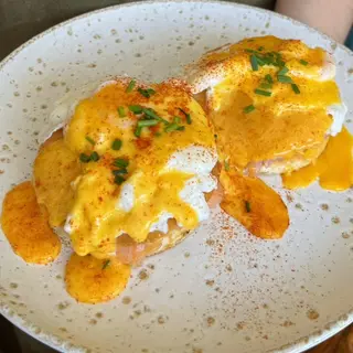 Panqueca Benedict