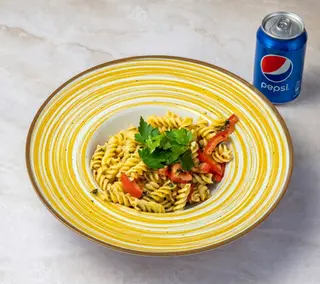 Pasta Alio e Olio + Pepsi