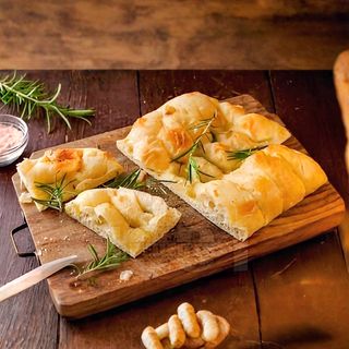 Фокача със сирене и кашкавал (250г)