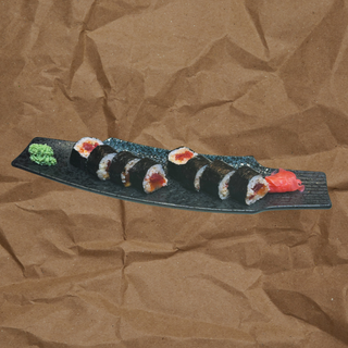 88. Spiy Tuna E Ikura Con Salsa Picante (8 Pzs.)