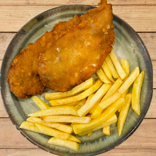 Pollo empanado con patatas