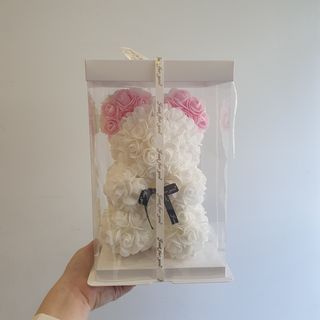 Urso de Flores Branco