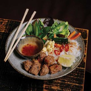 Bun Chà Clássico Vietnamita