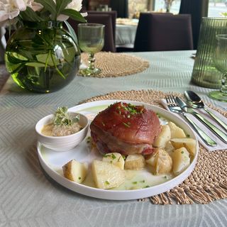 Golonka pieczona w piwie