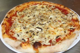 Pizza Funghi
