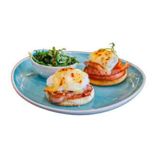 BENEDIKT JAJA (sa dimljenom slaninom)