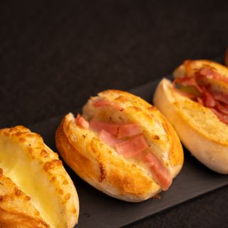 Pão de Alho e mozarella (2uni)