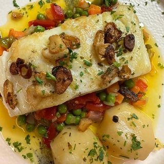 Bacalao A La Bilbaina Con Verduras