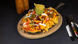 Nachos queso y jalapenos