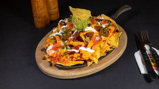 Nachos queso y jalapenos