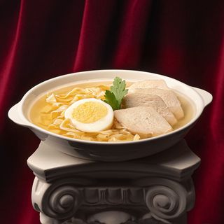 Бульйон курячий з яйцем