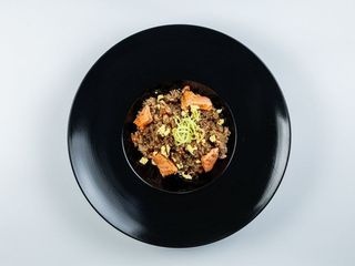 Тяхан з лососем  300г (300g)