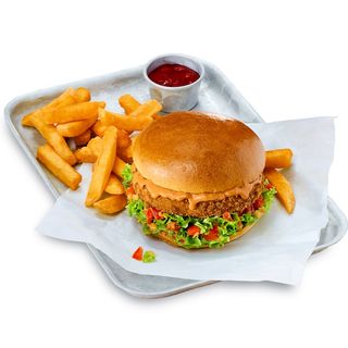 Burger Deluxe cu Somon & Cartofi pai